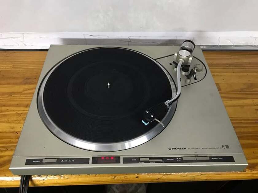 Bandeja Pioneer PL-400