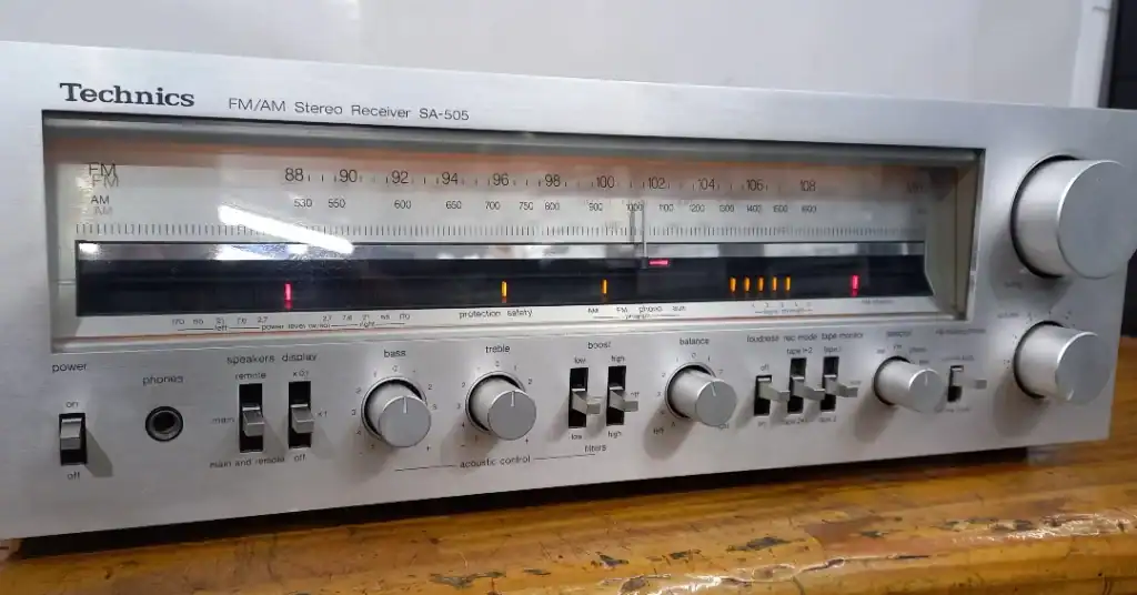 Technics SA-505 – Sintoamplificador Estéreo Vintage