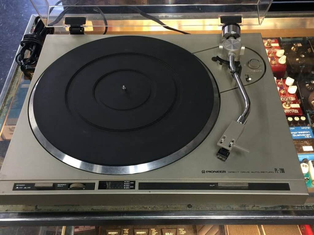 Pioneer PL-200