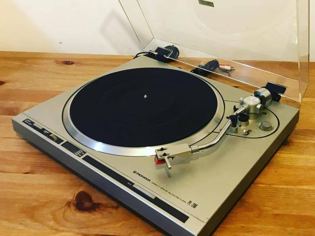 Pioneer PL-200