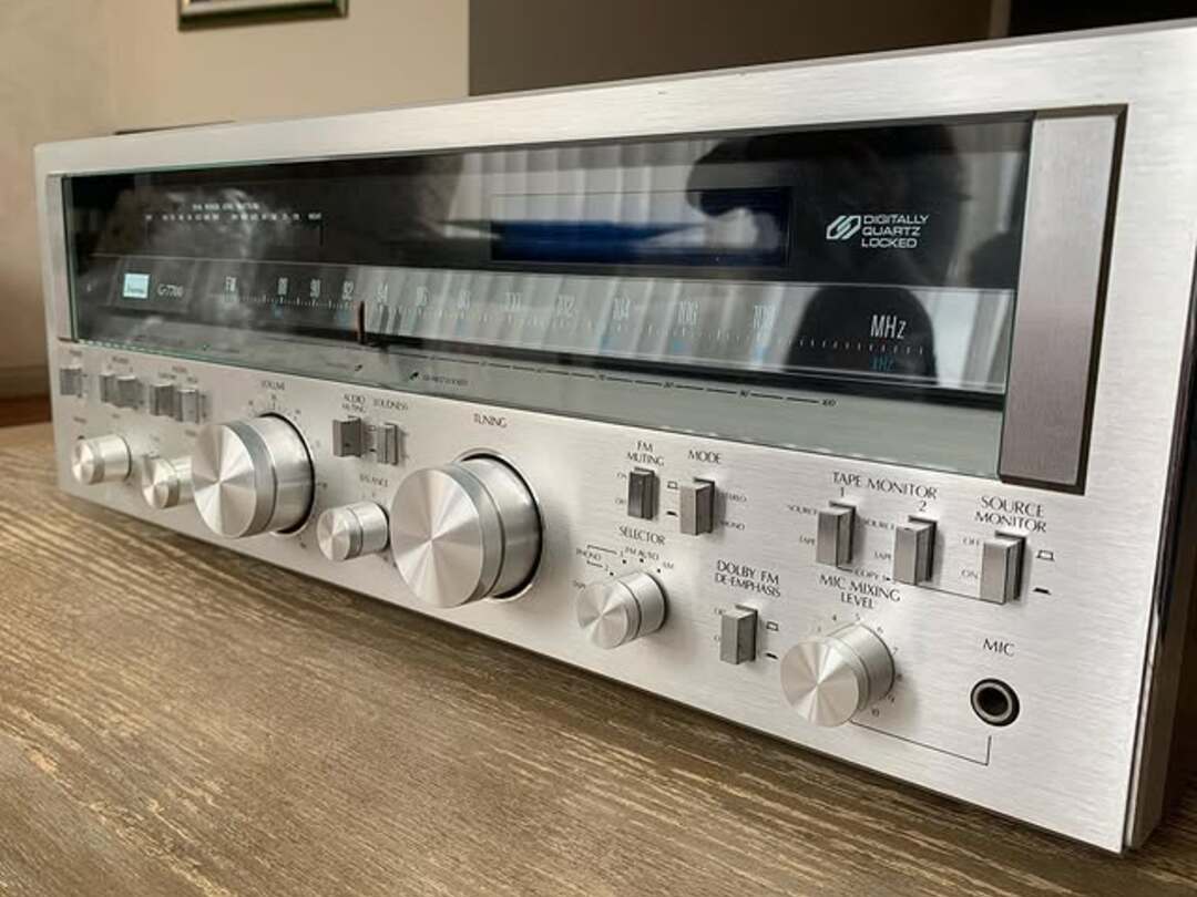 Sansui G-7700