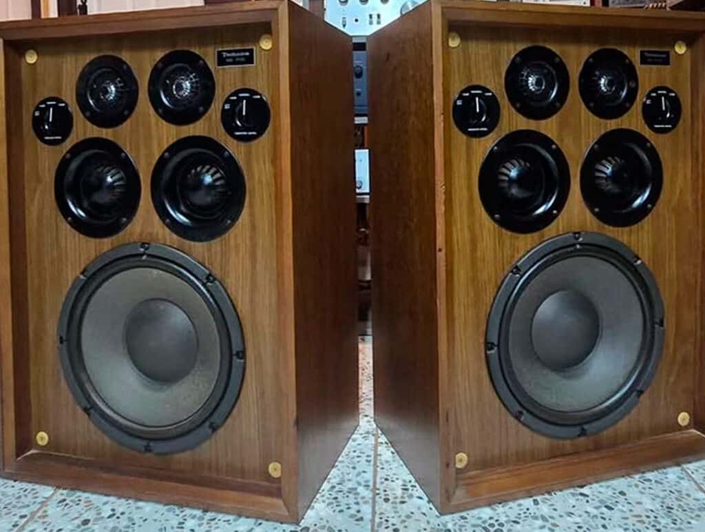 Technics SB-700