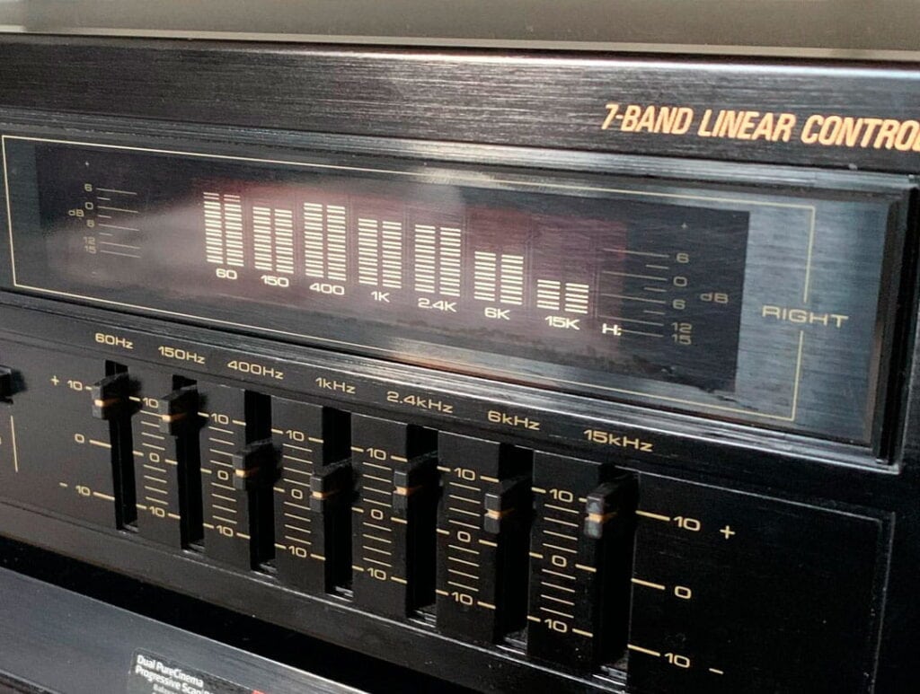 Pioneer-GR-555